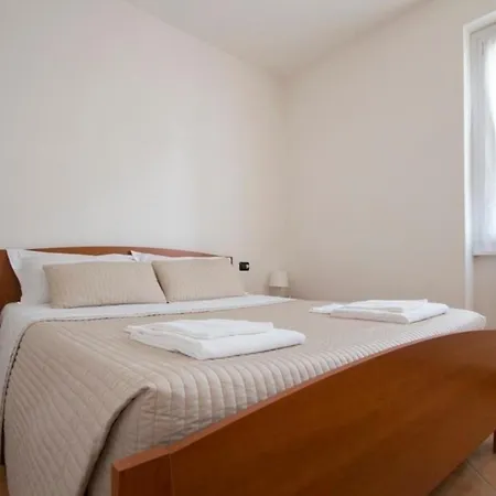 Apartamento In Mit Grossem Garten Domaso