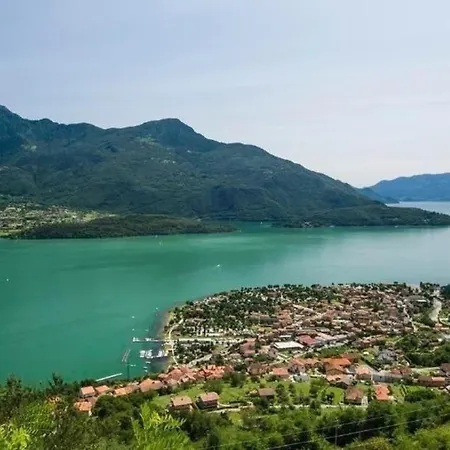 Apartment In Mit Grossem Garten Domaso